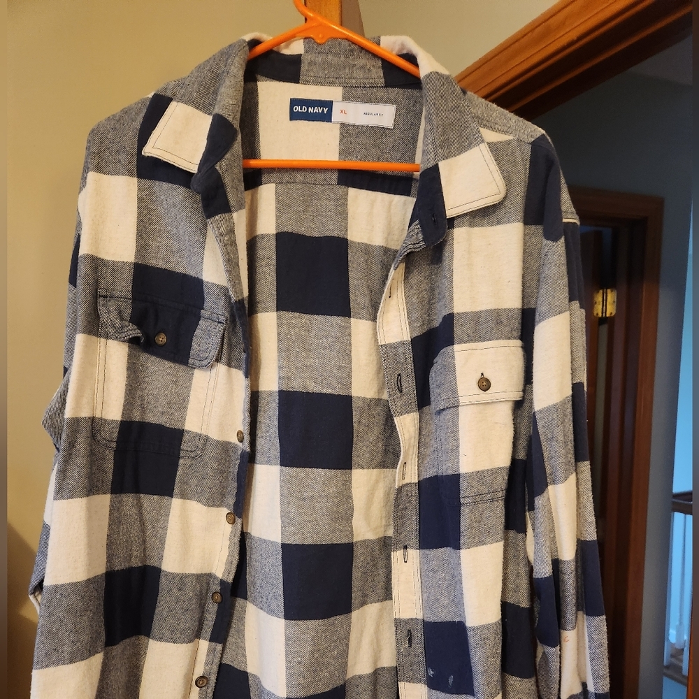 Old Navy men's flannel, size XL